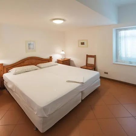 Ferienwohnung In Mit Grossem Garten *